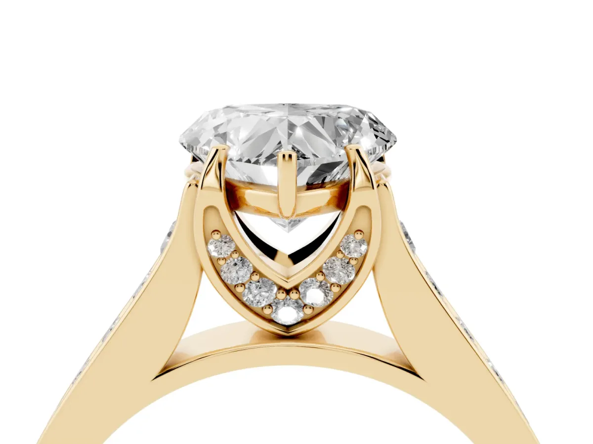Heart Cut Brilliant Cut Diamond Engagement Ring with Pavé Band and Four-Prong Setting Yellow gold