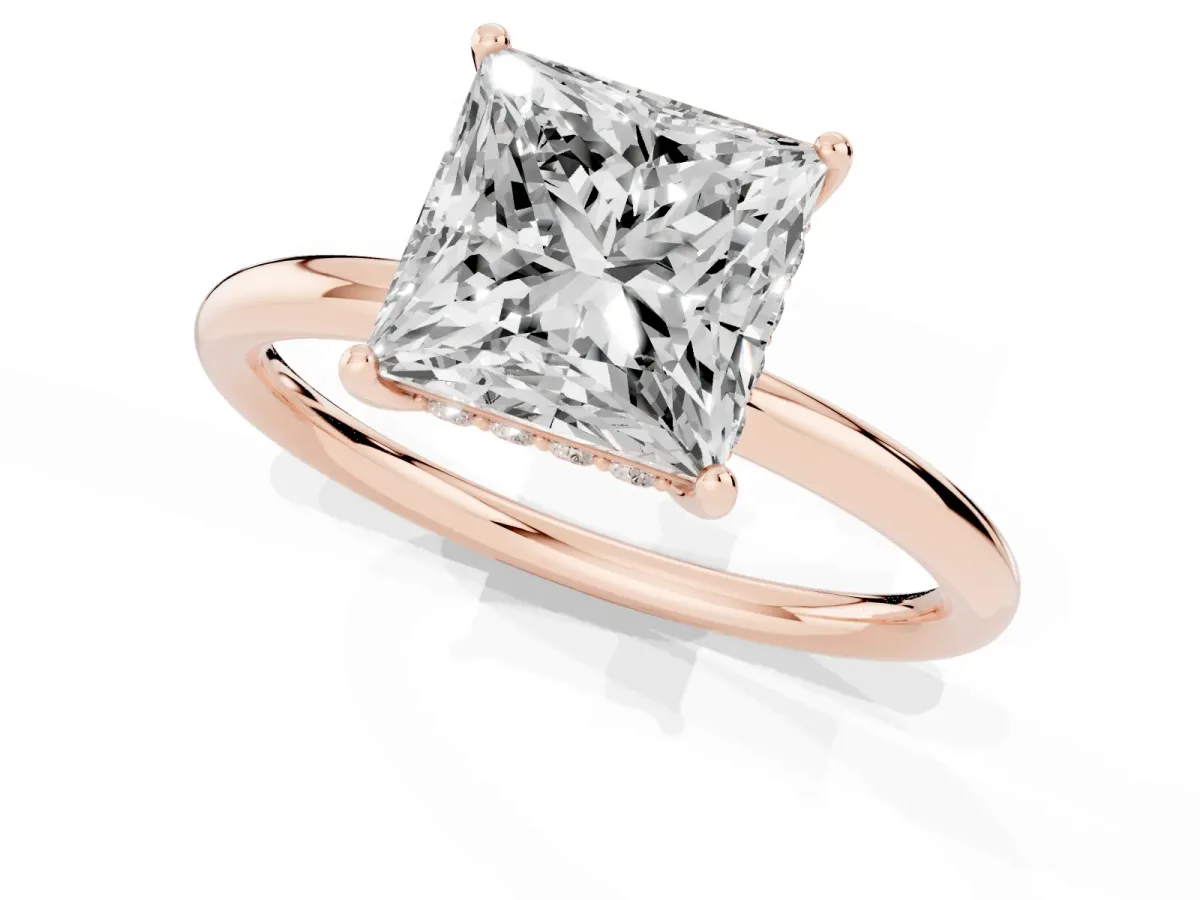 Princess Cut Solitaire Diamond Ring with a Classic Band and Four-Prong Setting Rose gold