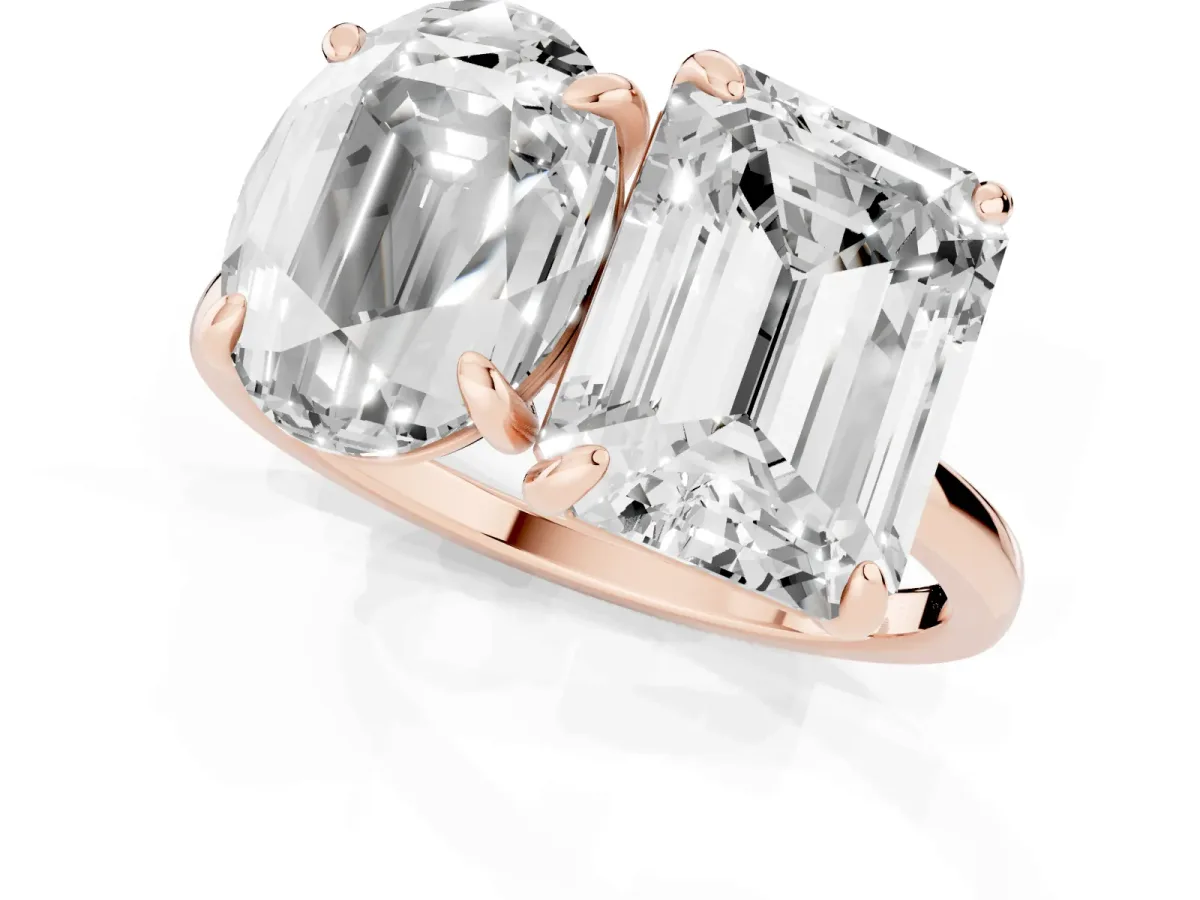 Oval and Radiant Toi Moi Ring with Prong Setting and Plain Band Rose gold