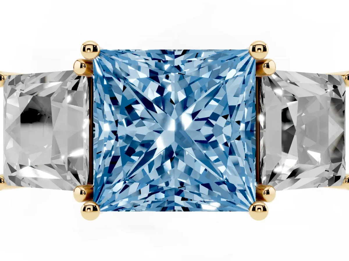 Fancy Blue Three-Stone Princess Cut Diamond Pavé Band with Prong Setting Yellow gold