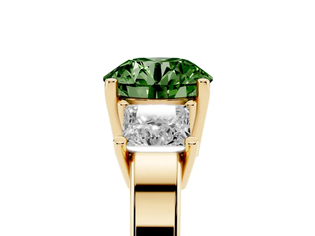 Fancy Green Three-Stone Round Cut Cut Solitaire Ring with Prong Setting Yellow gold