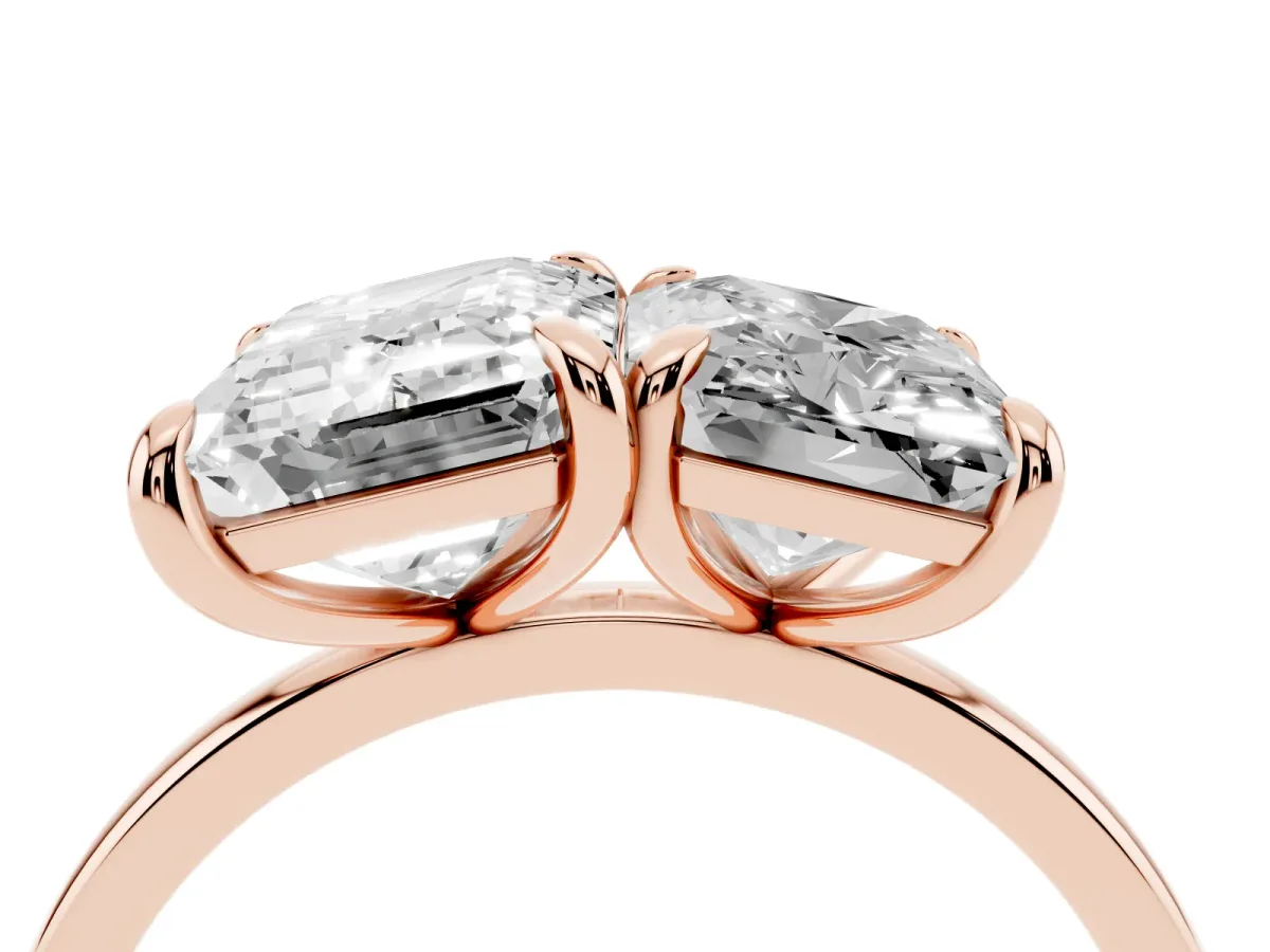 Emerald and Radiant Toi Moi Ring with Prong Setting and Plain Band Rose gold