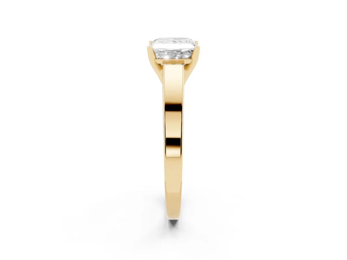 Princess Cut Solitaire Engagement Ring with Four-Prong Setting and Tapered Band Yellow gold