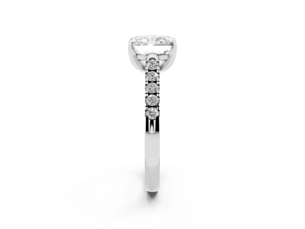 Radiant Cut Diamond Pavé Band Solitaire Ring with Prong Setting White gold