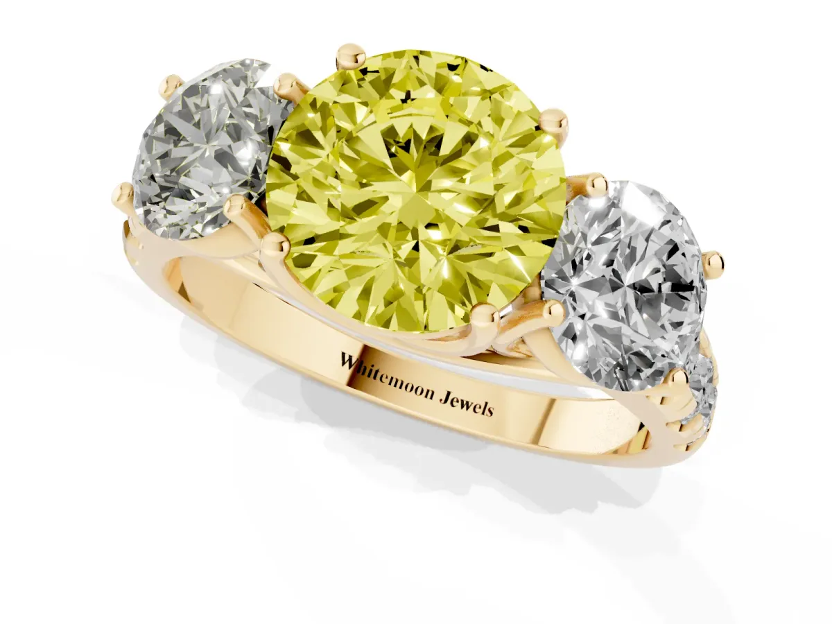 Fancy Yellow Three-Stone Round Cut Diamond Pavé Band with Prong Setting Yellow gold