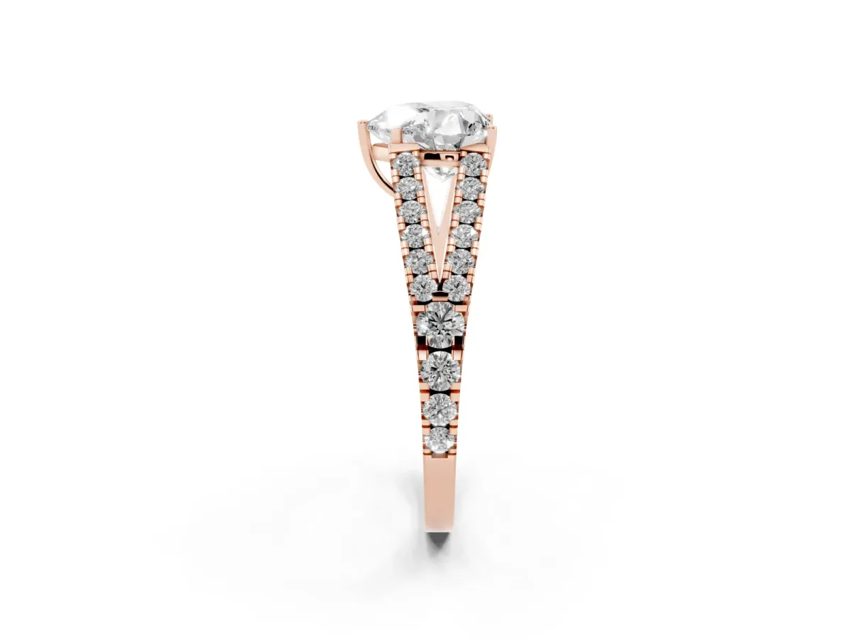Heart Cut Diamond Split Shank Engagement Ring with Round Pavé and Prong Setting Rose gold