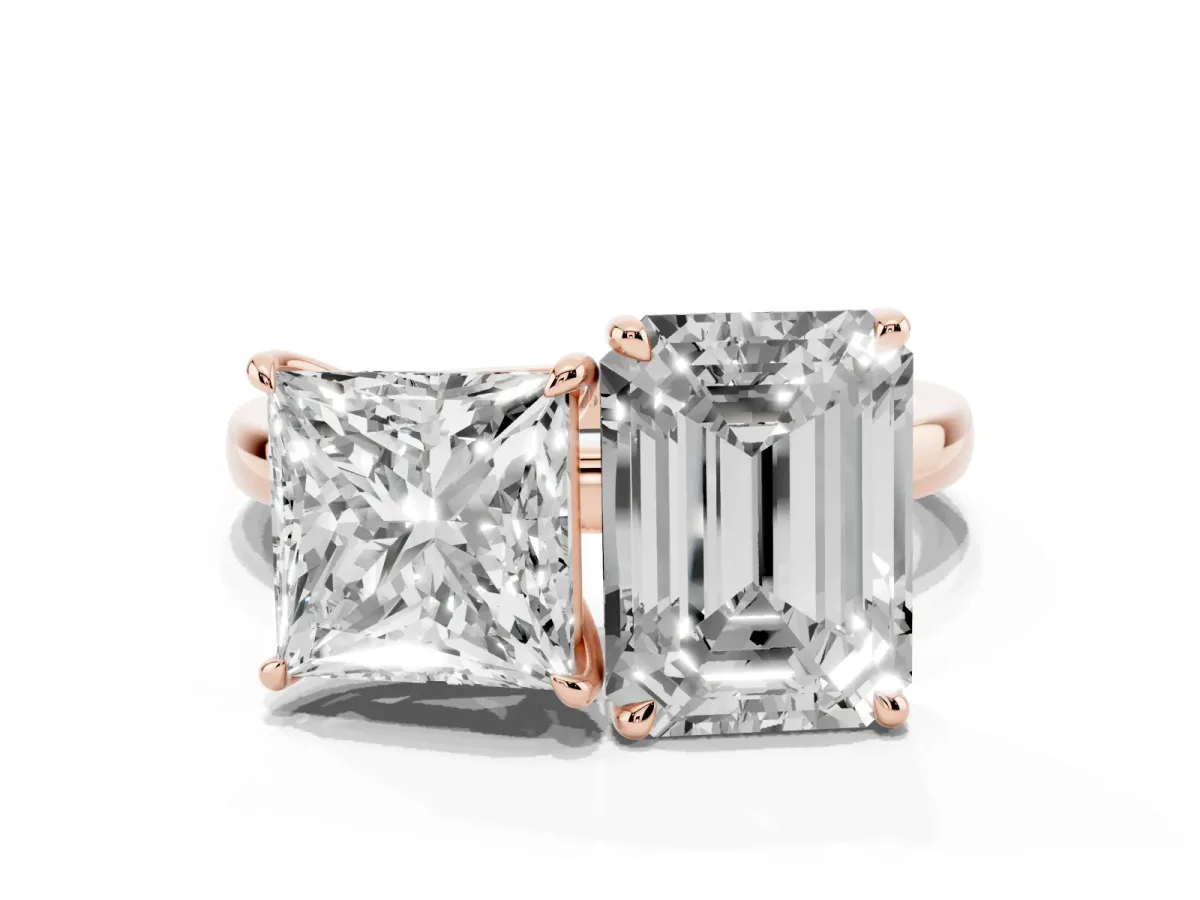 Princess Cut and Emerald Cut Toi Moi Ring with Prong Setting Rose gold