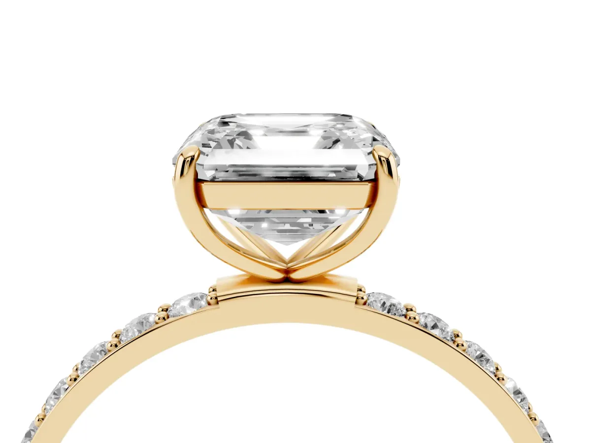Asscher Cut Diamond Solitaire Ring with Round Pavé Shoulders and Prong Setting Yellow gold