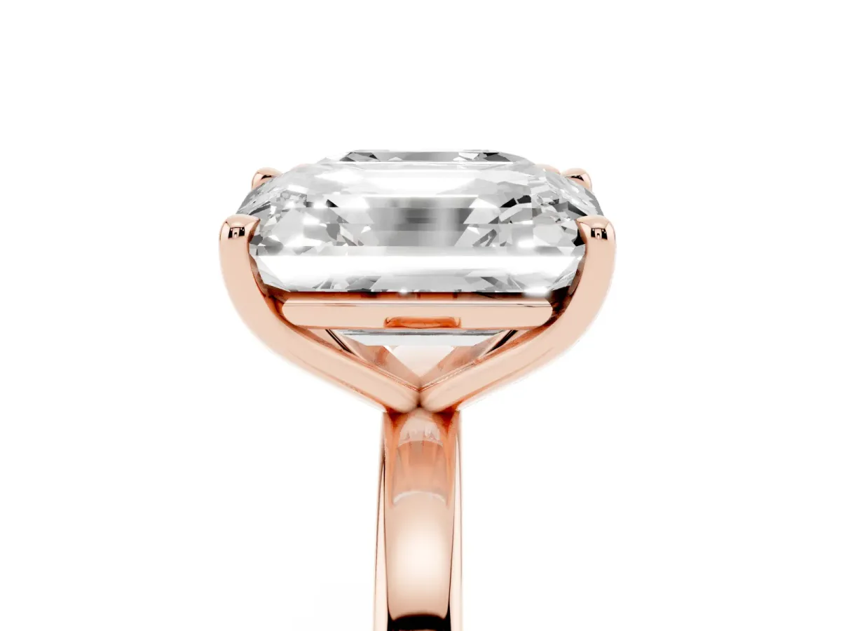 Asscher Cut and Emerald Cut Toi Moi Ring with Prong Setting Rose gold
