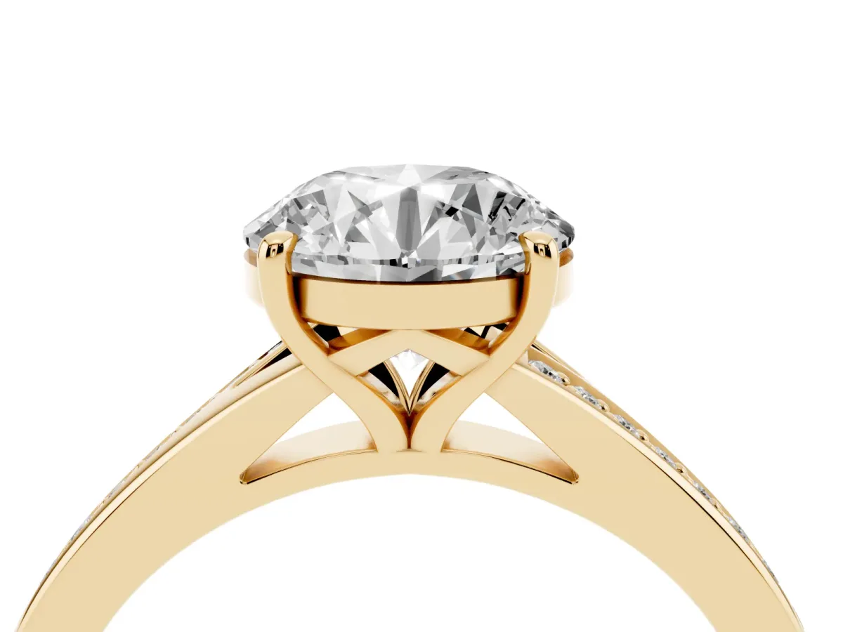 Round Cut Diamond Solitaire Ring with Pavé Band and Prong Setting Yellow gold