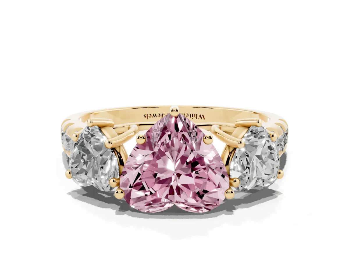 Fancy Pink Three-Stone Heart Cut Diamond Pavé Band with Prong Setting Yellow gold