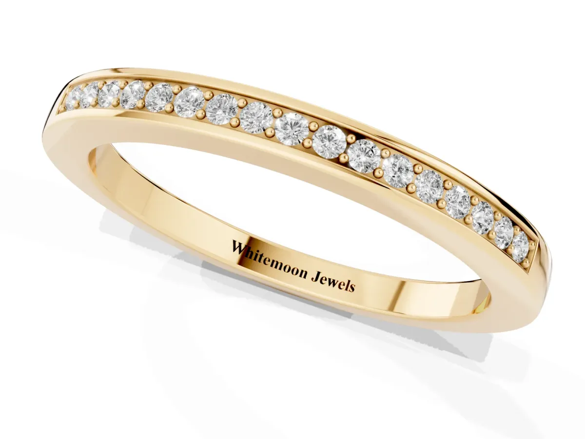 Round Diamond Half Eternity Pavé Band Yellow gold