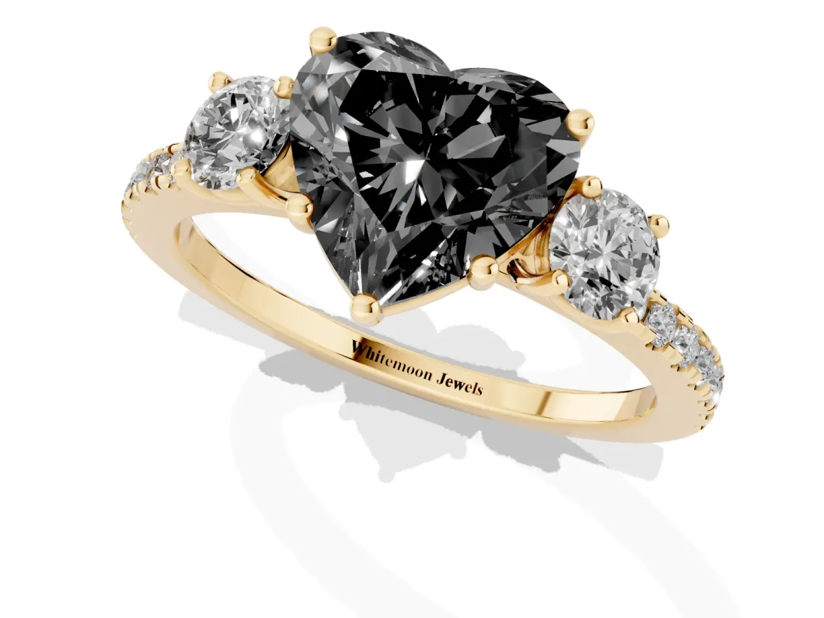 Fancy Black Three-Stone Heart Cut Cut Diamond Pavé Band with Prong Setting Yellow gold