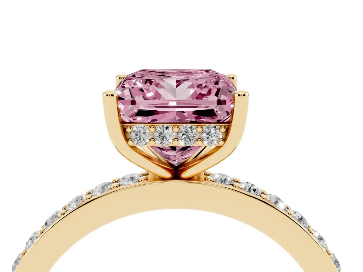 Fancy Pink Princess Cut Cut Diamond Pavé Band Ring with Four-Prong Setting Yellow gold