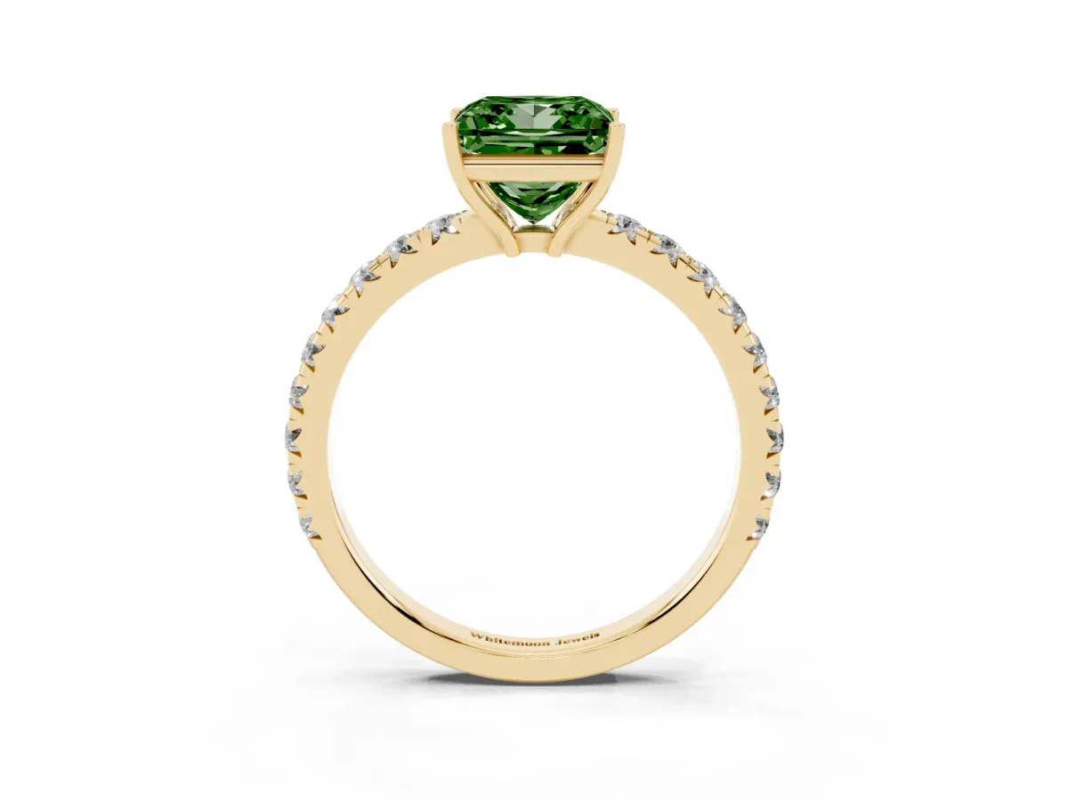 Fancy Green Princess Cut Diamond Pavé Solitaire Engagement Ring with Four-Prong Setting Yellow gold