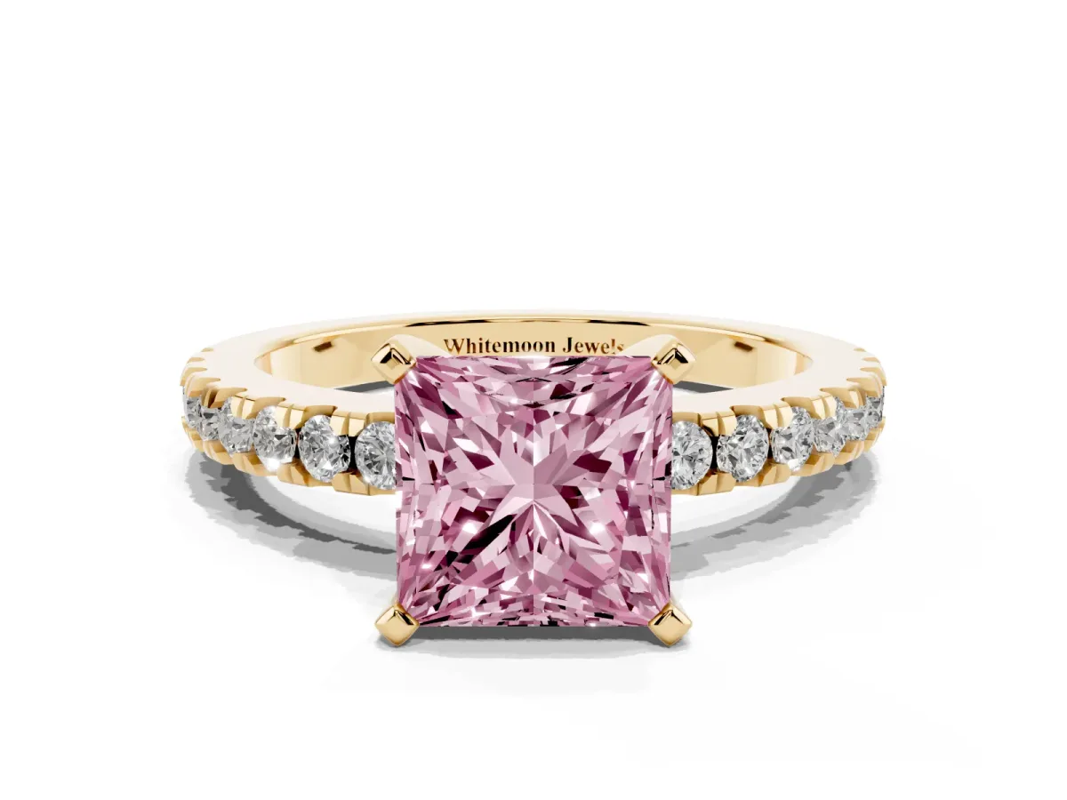 Fancy Pink Princess Cut Solitaire Diamond with Pavé Band and Four-Prong Setting Yellow gold