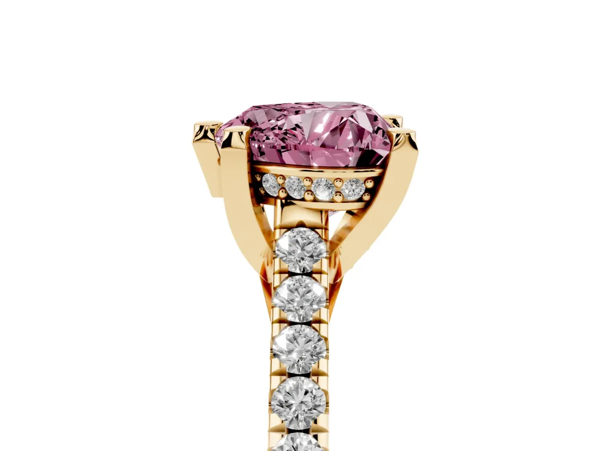 Fancy Pink Heart Cut Brilliant Diamond Solitaire with Pavé Band and Four-Prong Setting Yellow gold