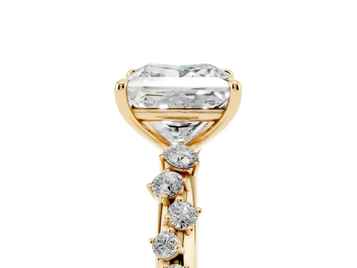 Princess Cut Diamond Cluster Prong-Set Solitaire Ring Yellow gold