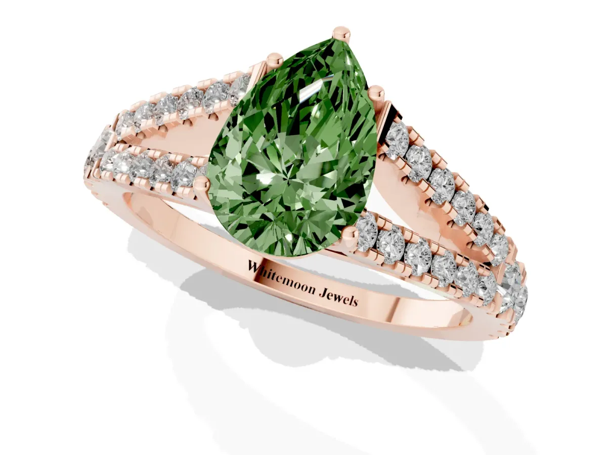 Fancy Green Pear Cut Diamond Split Shank Pavé Engagement Ring with Four-Prong Setting Rose gold