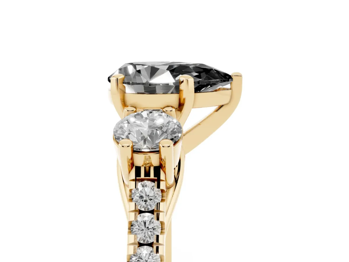 Fancy Black Three-Stone Pear Cut Diamond Pavé Band with Four-Prong Setting Yellow gold