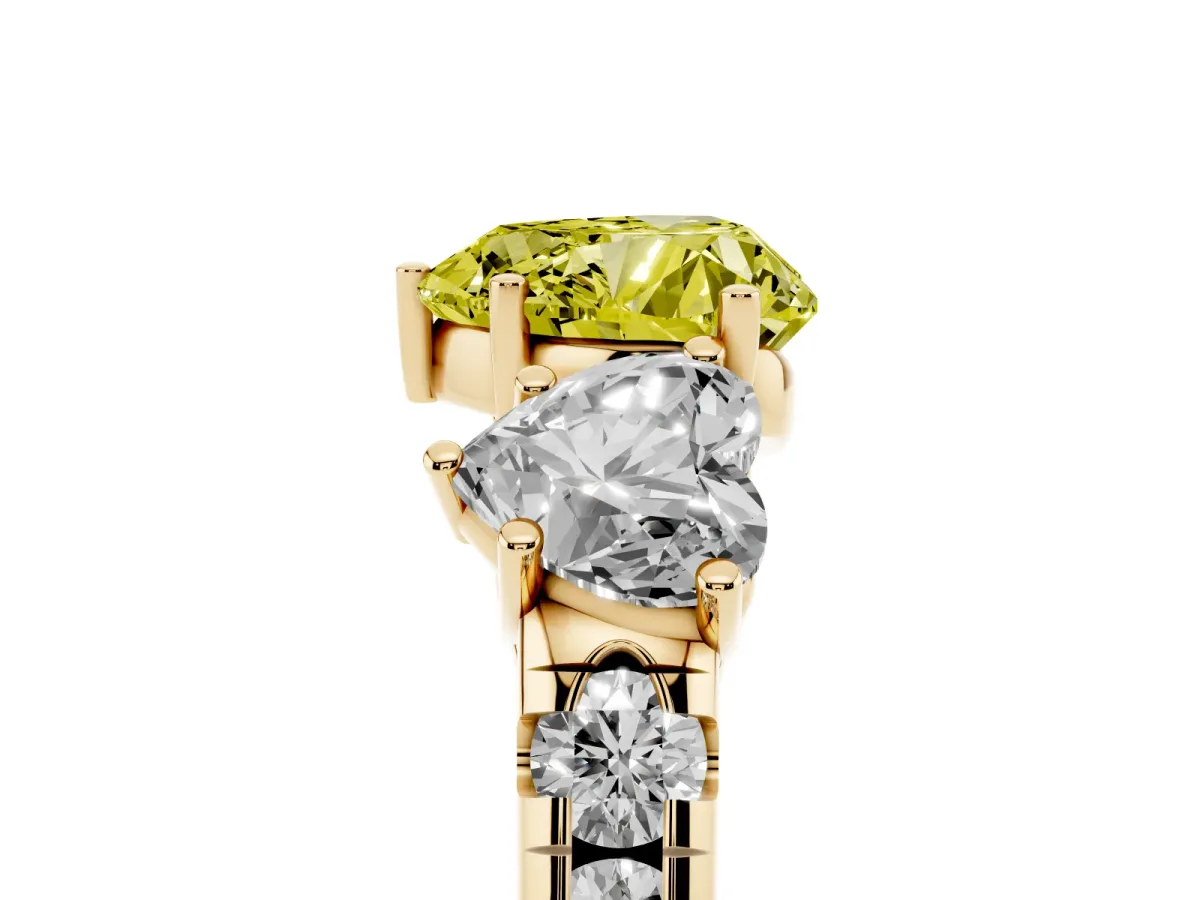 Fancy Yellow Three-Stone Heart Cut Diamond Pavé Band with Prong Setting Yellow gold