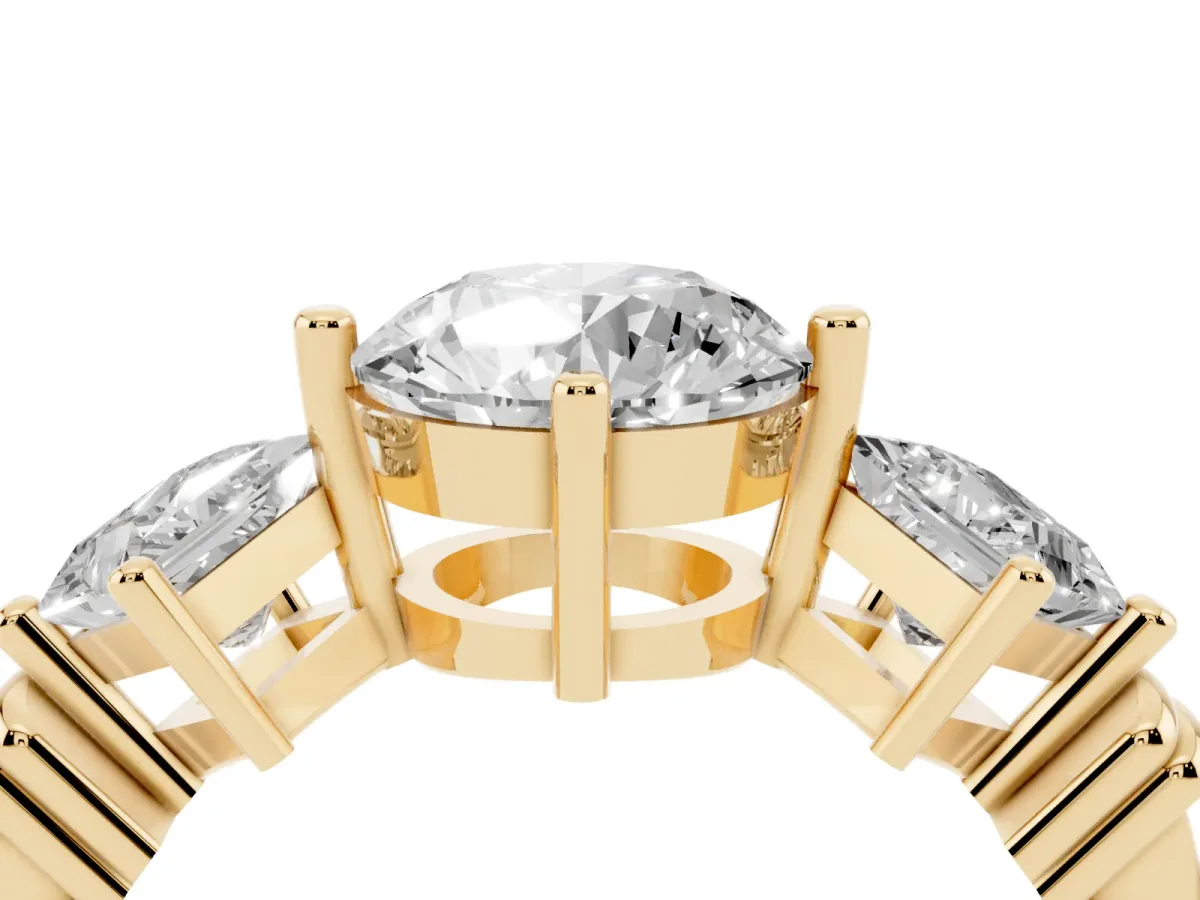 Three-Stone Round Cut and Princess Cut Diamond Ring with Channel Band and Four-Prong Setting Yellow gold