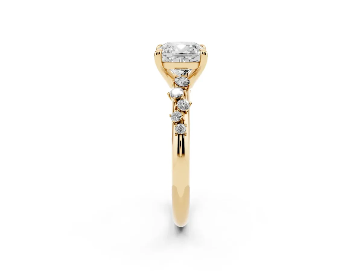 Cushion Cut Cut Diamond Vine Band with Four-Prong Setting Yellow gold