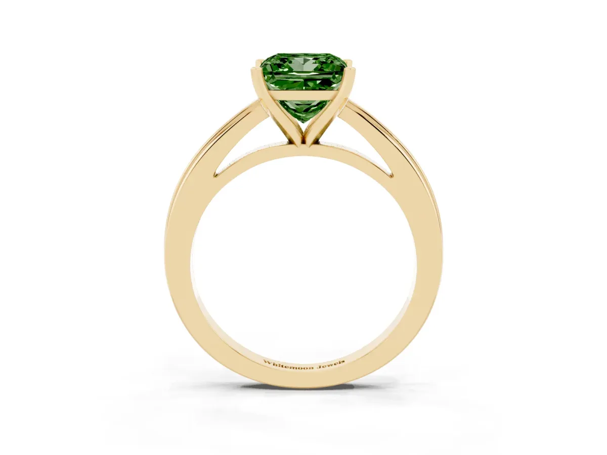 Fancy Green Princess Cut Solitaire Diamond Ring with Four-Prong Setting and Classic Band Yellow gold
