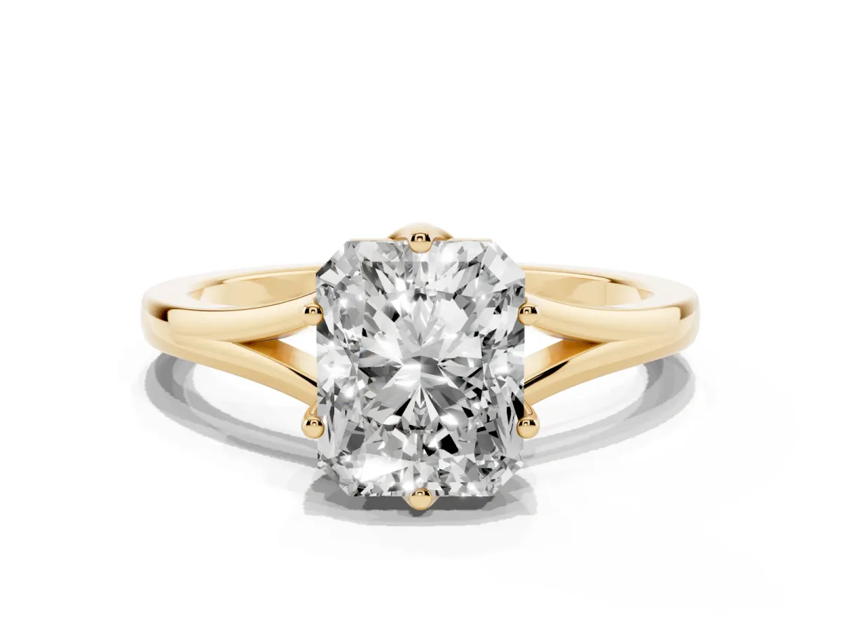 Radiant Cut Solitaire Diamond Ring with Six-Prong Setting and Tapered Band Yellow gold