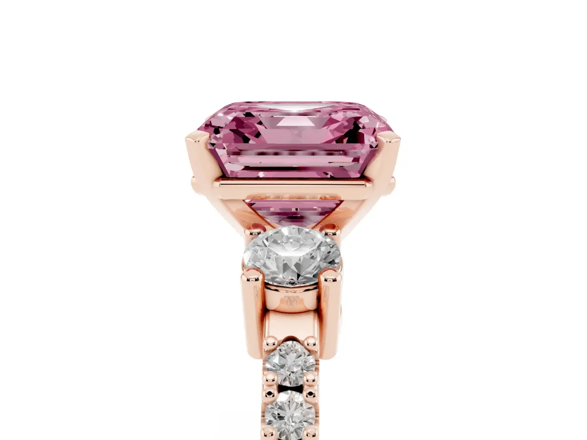 Fancy Pink Asscher Cut Three-Stone Diamond Pavé Band with Prong Setting Rose gold