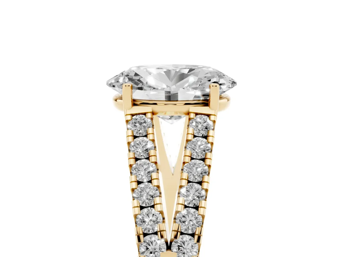 Oval Cut Diamond Split Shank Engagement Ring with Round Pavé and Prong Setting Yellow gold