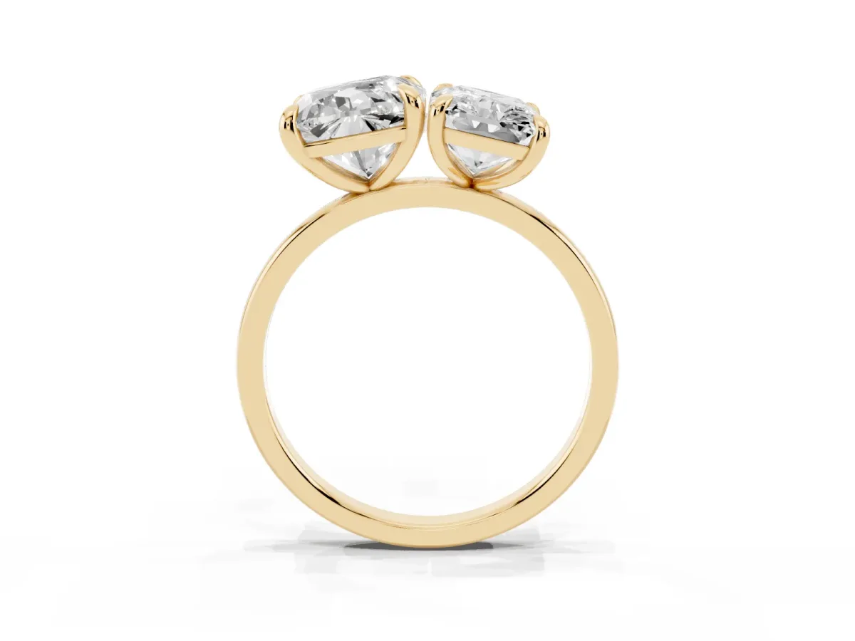 Cushion and Radiant Toi Moi Ring with Prong Setting and Plain Band Yellow gold