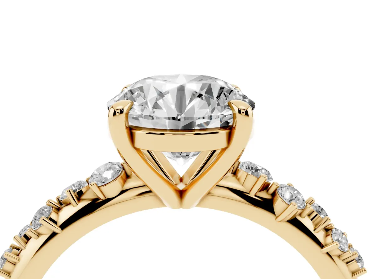 Round Cut Cut Diamond Vine Band with Four-Prong Setting Yellow gold