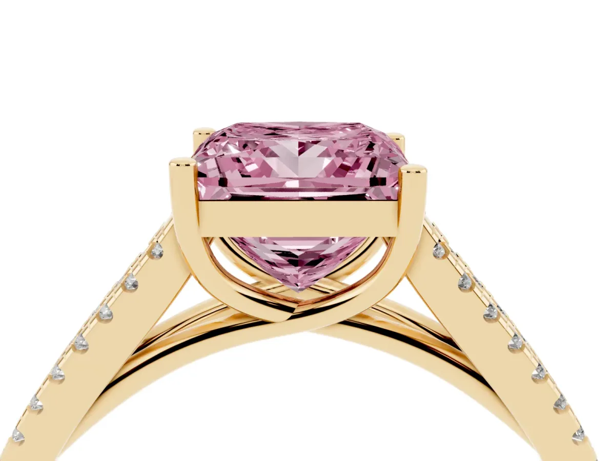 Fancy Pink Princess Cut Diamond Solitaire Engagement Ring with Split Shank Pavé Band Yellow gold