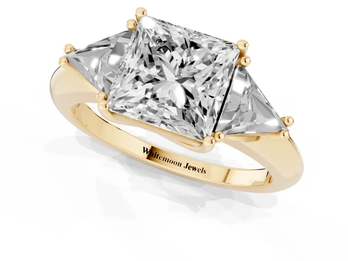 Three-Stone Princess Cut Diamond Engagement Ring with Trillion Side Stones and Prong Setting Yellow gold