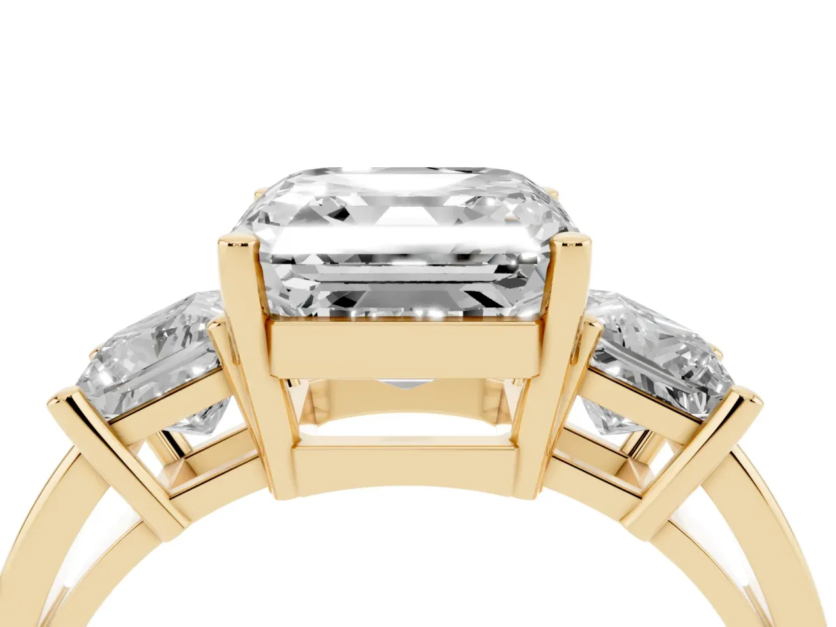 Three-Stone Asscher Cut Cut Solitaire Ring with Prong Setting Yellow gold