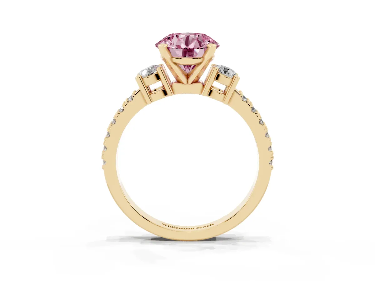 Fancy Pink Round Cut Three-Stone Diamond Pavé Band with Prong Setting Yellow gold