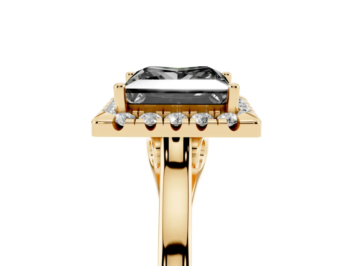 Fancy Black Princess Cut Halo Round Diamond Solitaire Ring with Pavé Band and Four-Prong Setting Yellow gold