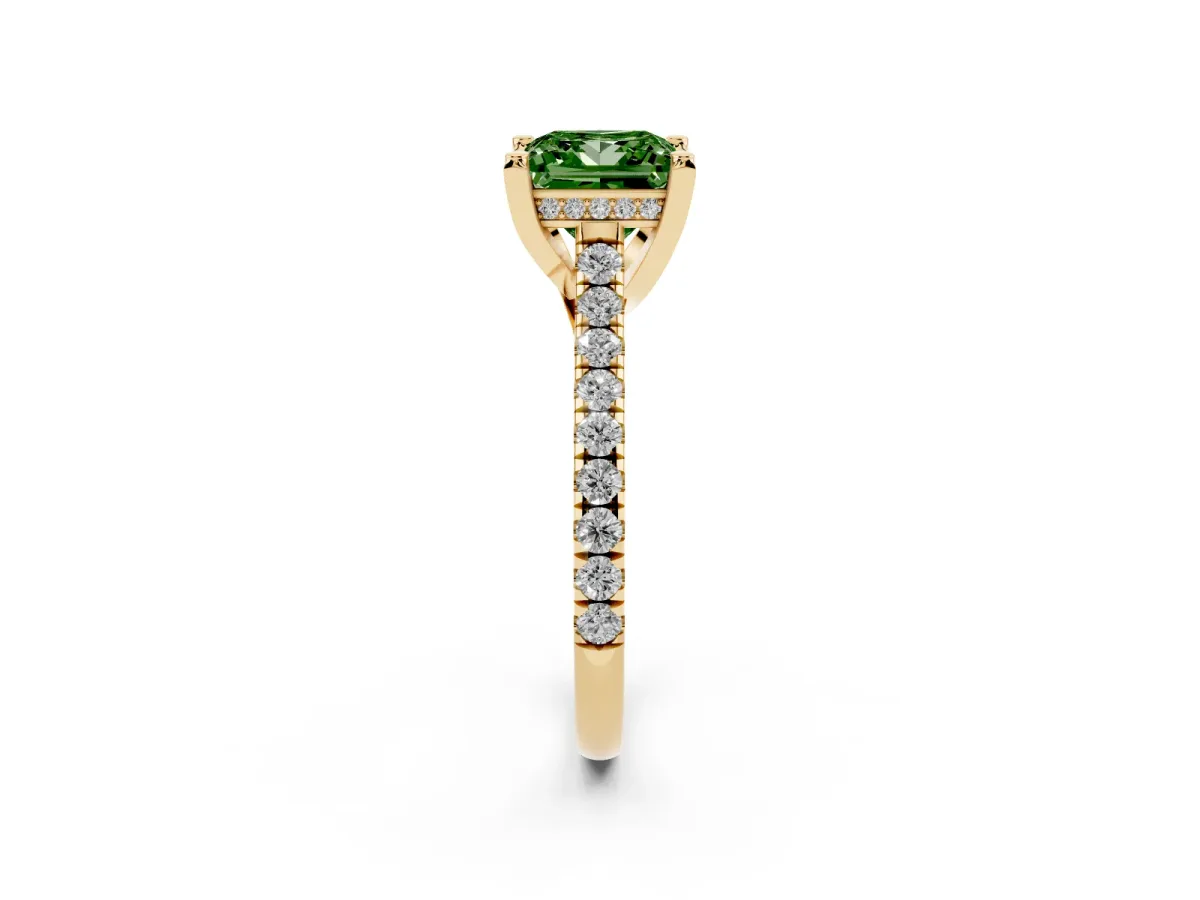 Fancy Green Princess Cut Brilliant Diamond Solitaire with Pavé Band and Four-Prong Setting Yellow gold