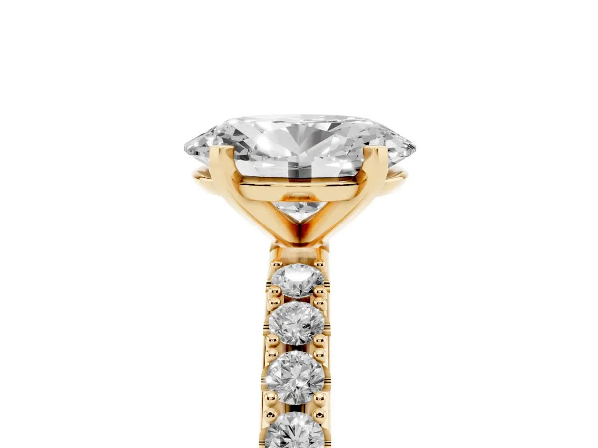 Oval Cut Diamond Solitaire Pavé Band with Four-Prong Setting Yellow gold