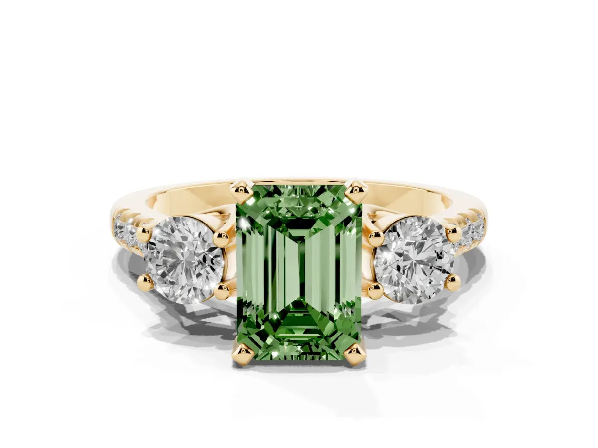 Fancy Green Three-Stone Emerald Cut Diamond Pavé Band with Four-Prong Setting Yellow gold