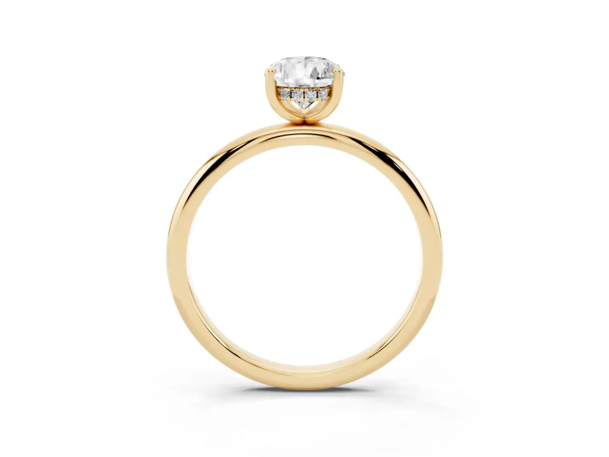 Pear Cut Cut Solitaire Engagement Ring with Four-Prong Setting and Classic Band Yellow gold