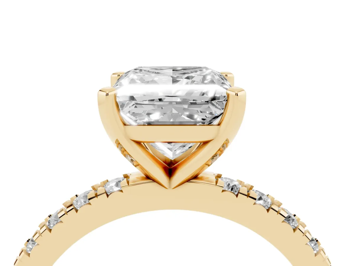 Princess Cut Diamond Pavé Band Solitaire with Four-Prong Setting Yellow gold