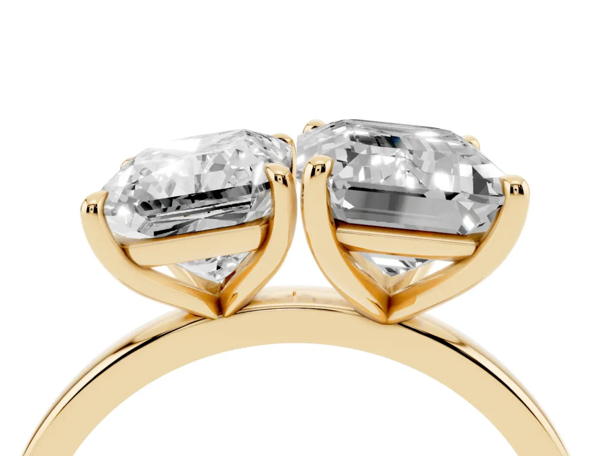 Radiant Cut and Emerald Cut Toi Moi Ring with Prong Setting Yellow gold