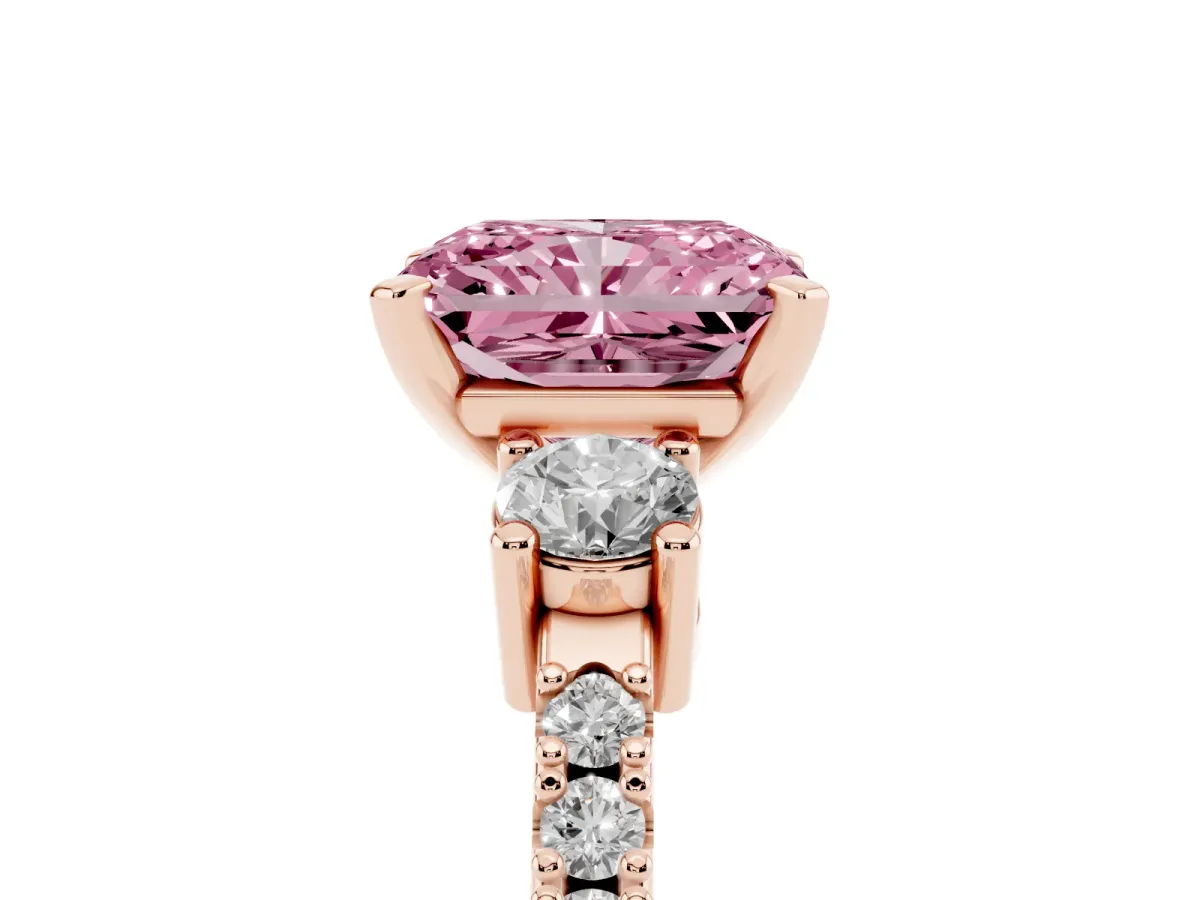Fancy Pink Radiant Cut Three-Stone Diamond Pavé Band with Prong Setting Rose gold