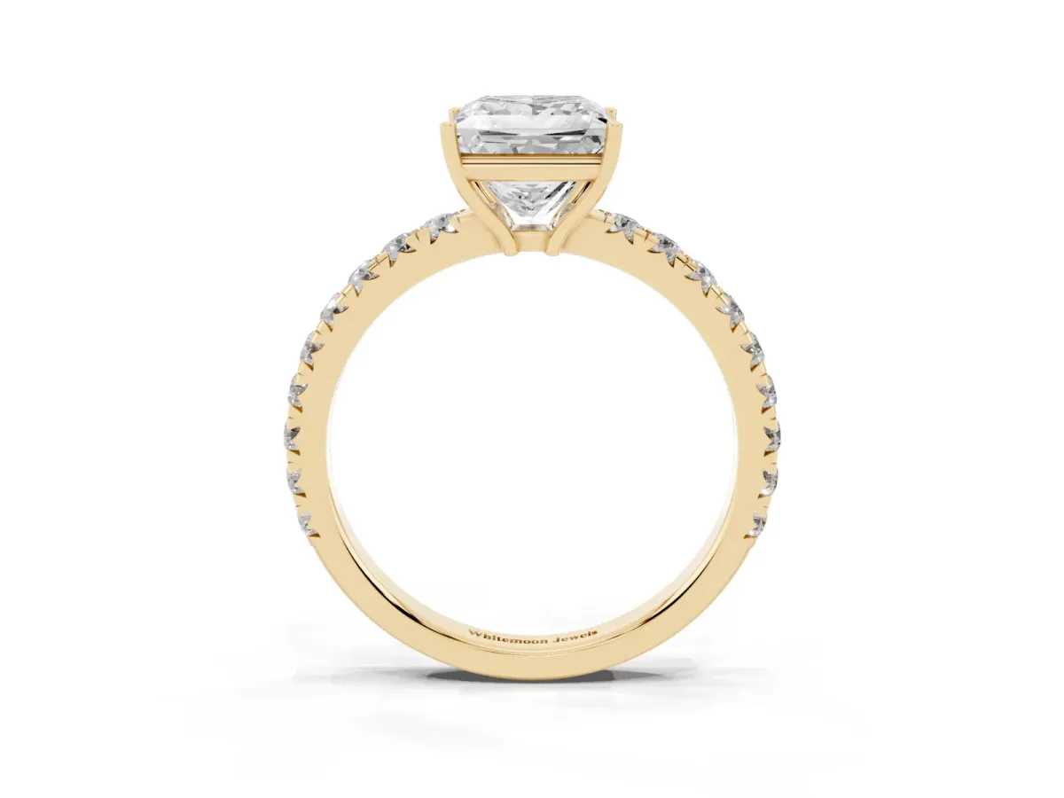 Princess Cut Diamond Pavé Solitaire Engagement Ring with Four-Prong Setting Yellow gold