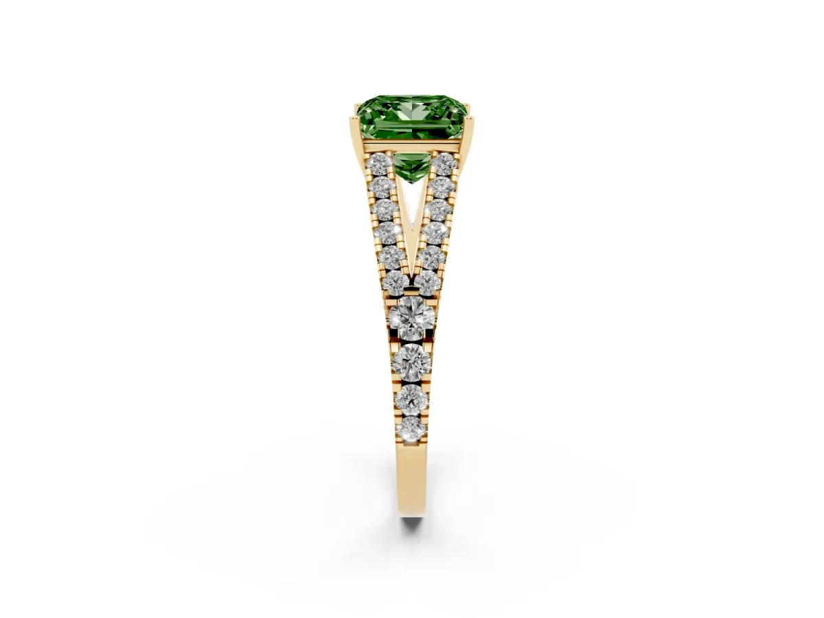 Fancy Green Princess Cut Diamond Split Shank Engagement Ring with Round Pavé and Prong Setting Yellow gold