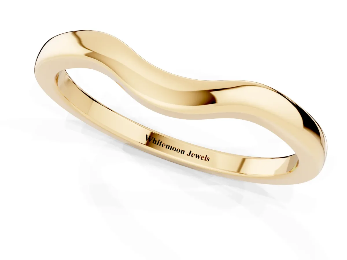 Curved Plain Band Yellow gold