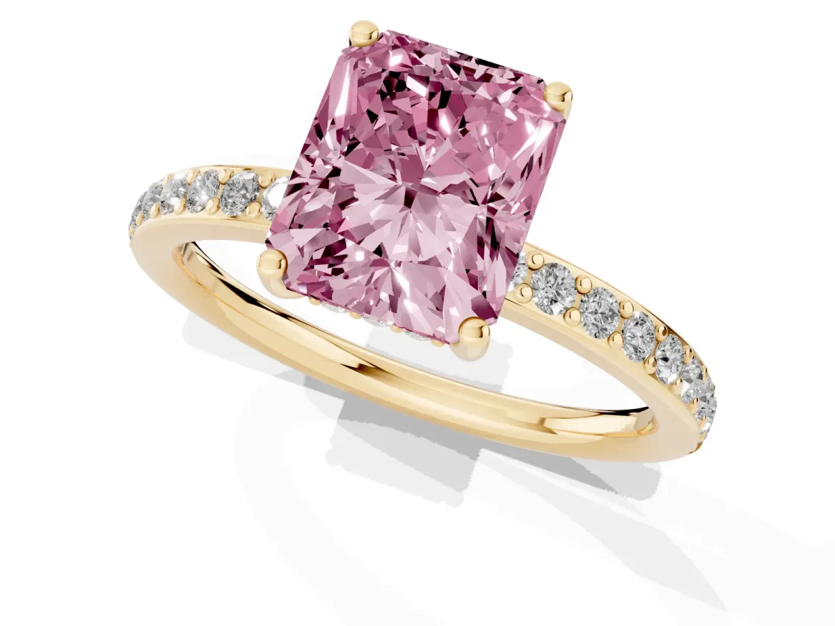 Fancy Pink Radiant Cut Cut Diamond Pavé Band Ring with Four-Prong Setting Yellow gold