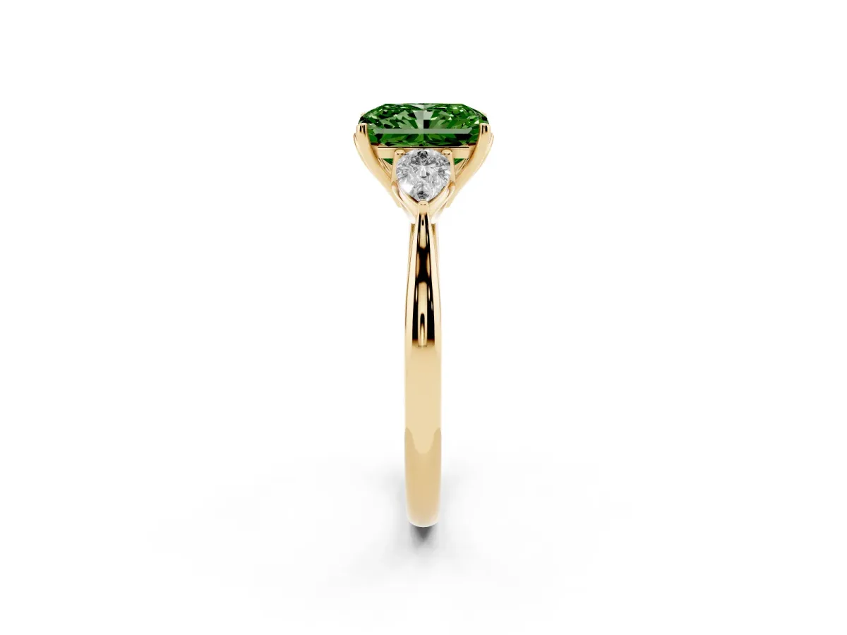 Fancy Green Three-Stone Radiant Cut Brilliant Diamond Solitaire Ring with Tapered Band and Four-Prong Setting Yellow gold